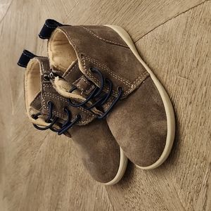 🥾UGG🥾 Toddler Chukka in Charcoal Size 8